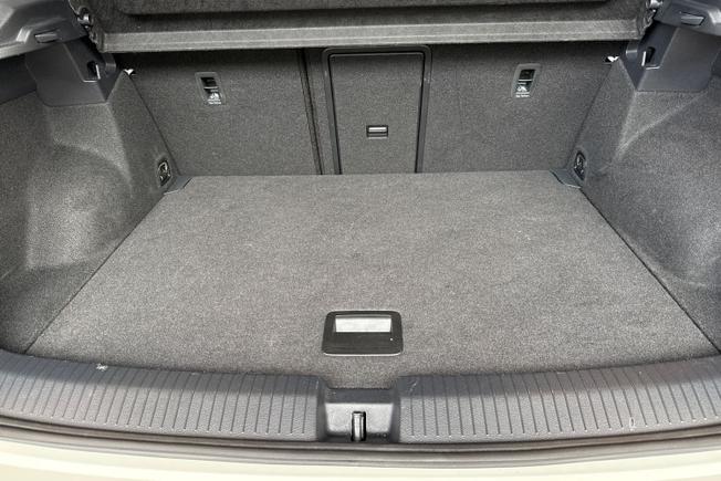 VOLKSWAGEN T-Roc Photo 12