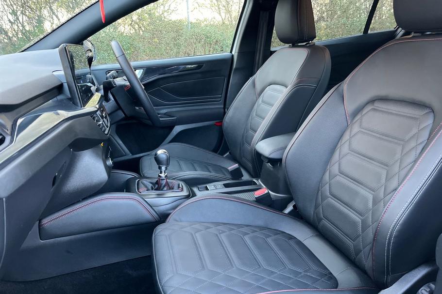 Used Ford FOCUS YH25XHR 19