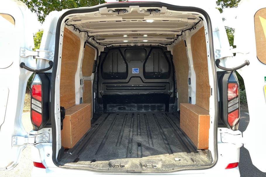 Used Ford TRANSIT CUSTOM DV24HLE 6