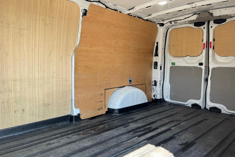 Used Ford TRANSIT CUSTOM FH73OFM 4