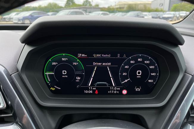 AUDI Q4 E-Tron Photo 15