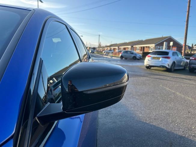 BMW 3 Series Photo 25