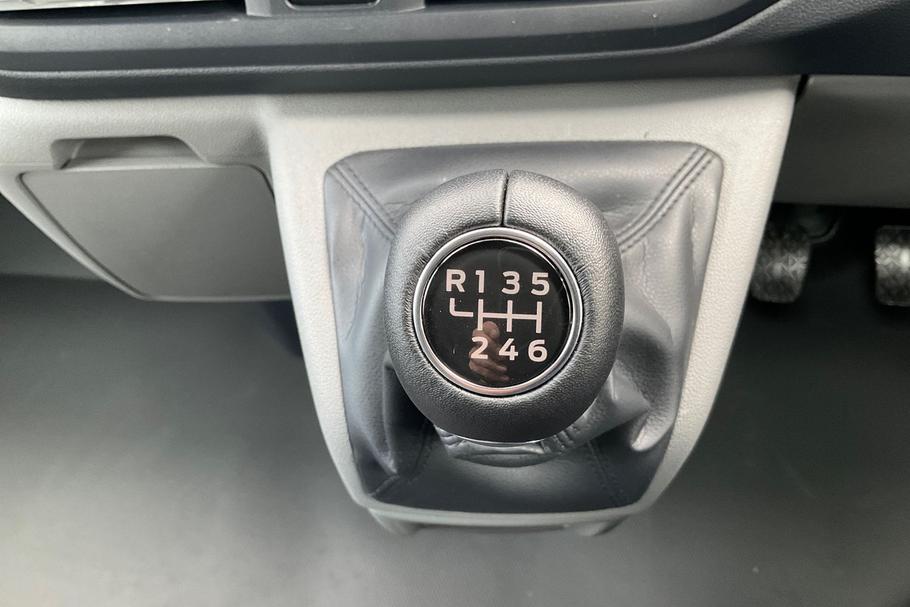 Used Ford TRANSIT CUSTOM KMZ9867 27