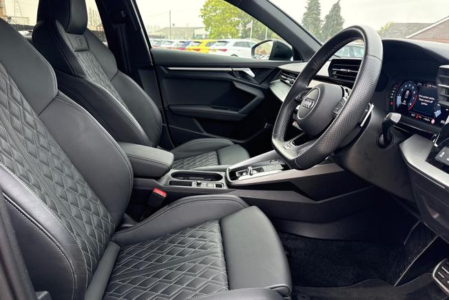 Audi S3 Photo 43