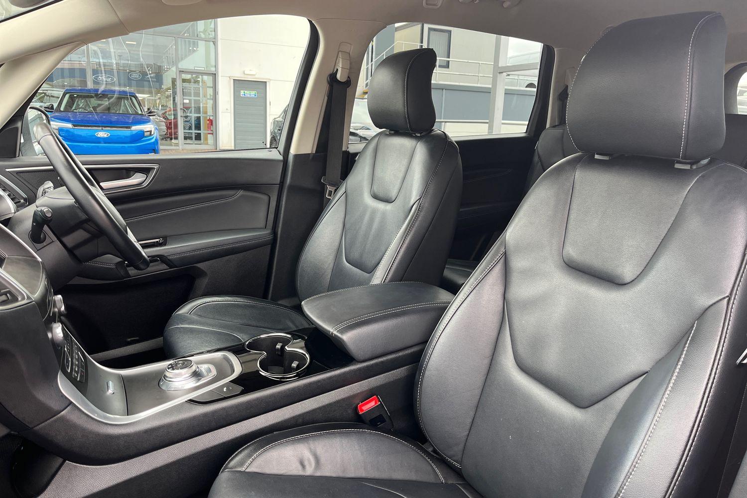 Ford S-MAX Photo 18