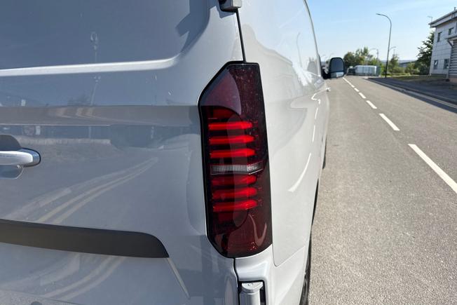 Volkswagen Transporter Photo 18