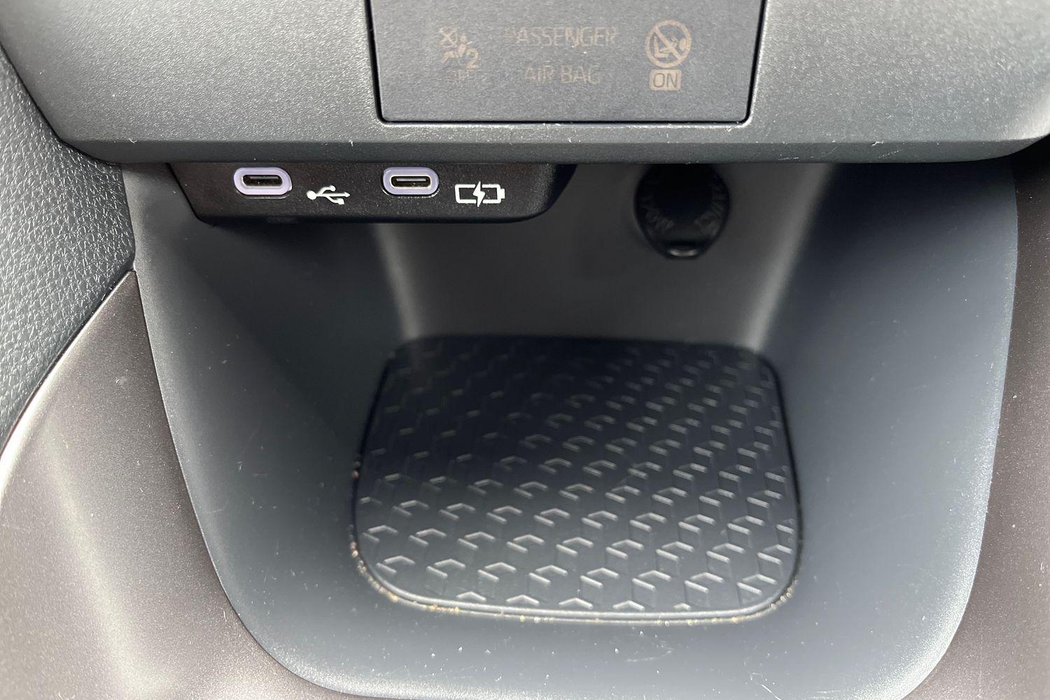 Toyota YARIS Photo 35