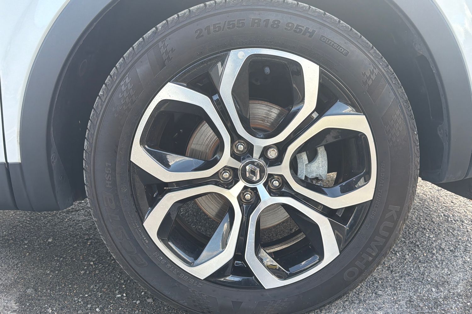 Renault ARKANA Photo 23