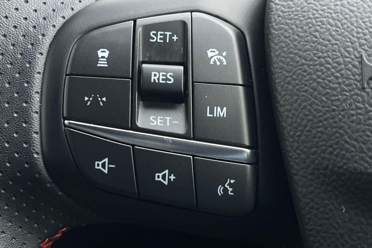 Ford KUGA Photo 24