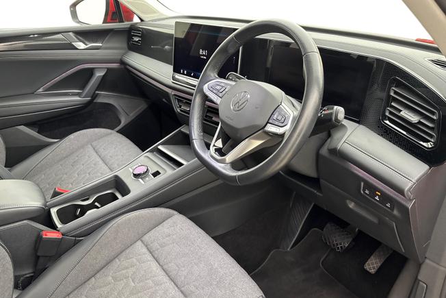 VOLKSWAGEN Tiguan Photo 6