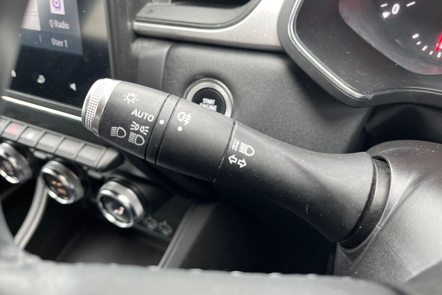 Renault CAPTUR Photo 13