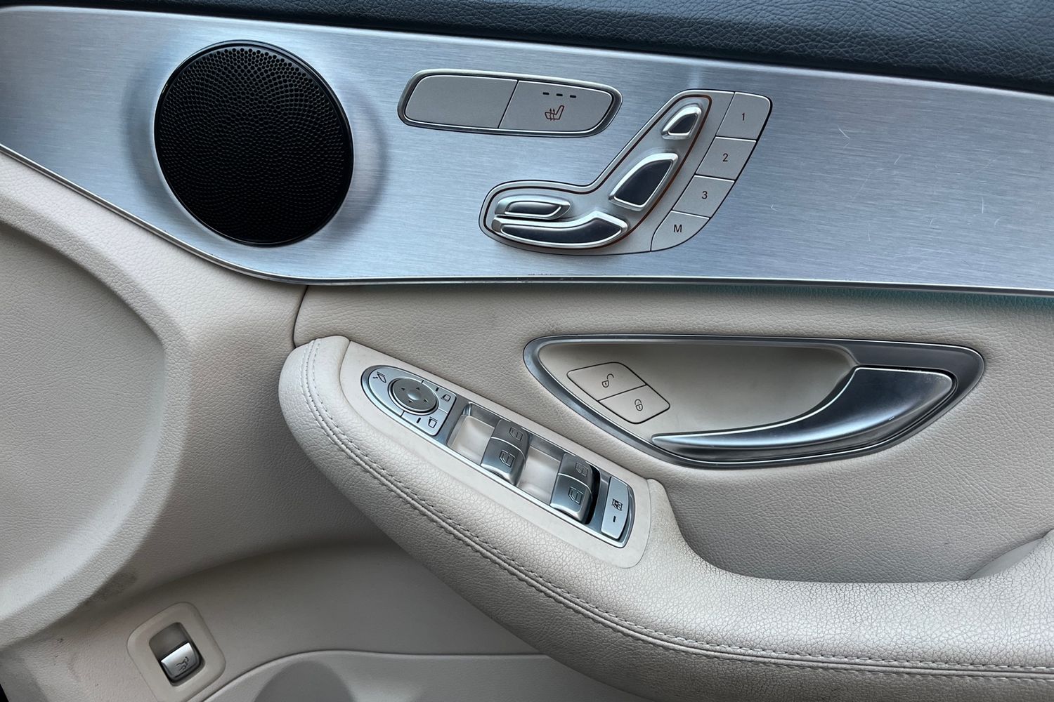 Mercedes-Benz C CLASS Photo 24