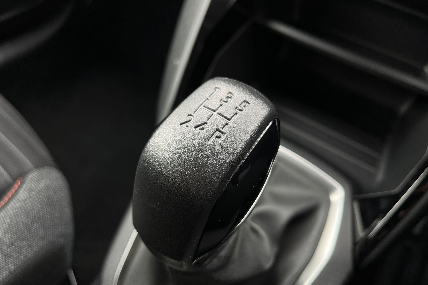 Peugeot 208 Photo 32