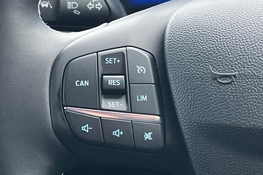 Ford PUMA Photo autoimg-db099e163ecaaf1912129fc013f4ec182dad5155.jpg