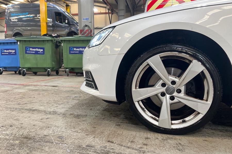 Audi A4 Photo autoimg-db126487d63b2fe632e8b7f48cddf5b134ddf449.jpg