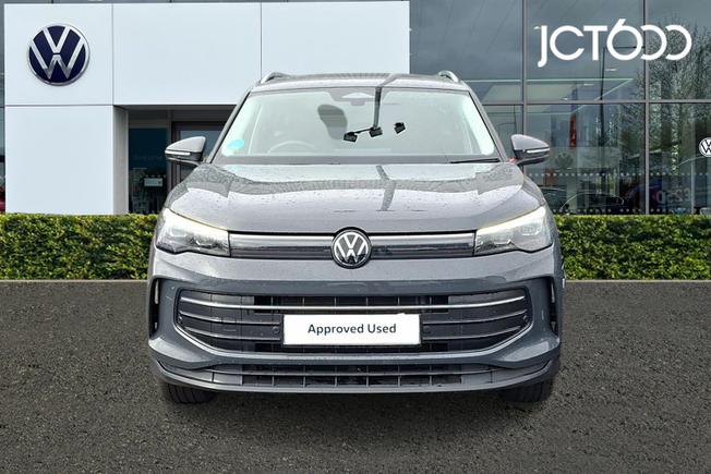 VOLKSWAGEN Tiguan Photo 8