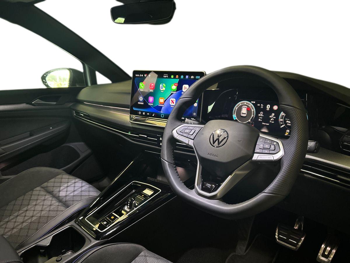 Volkswagen Golf Photo autoimg-db15acc282957ff93baa2dc1470937a1cc0cfefb.jpg