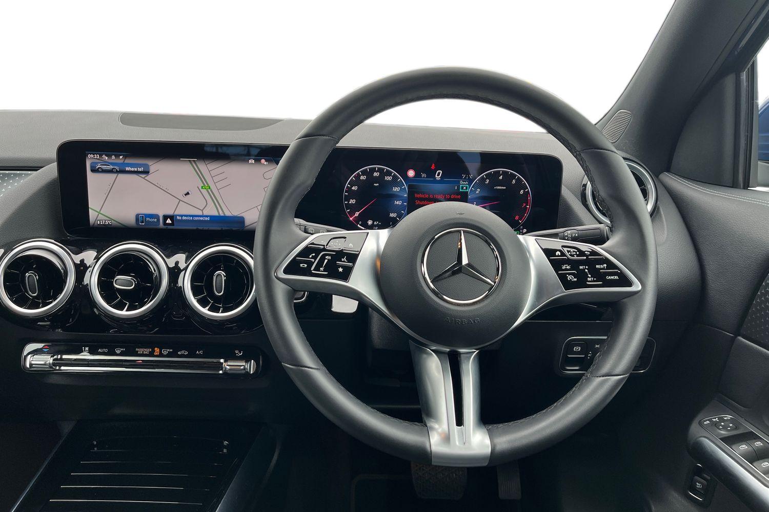 Mercedes-Benz GLA Photo 10