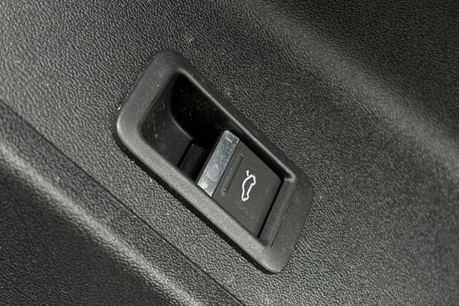 AUDI Q3 Photo 21