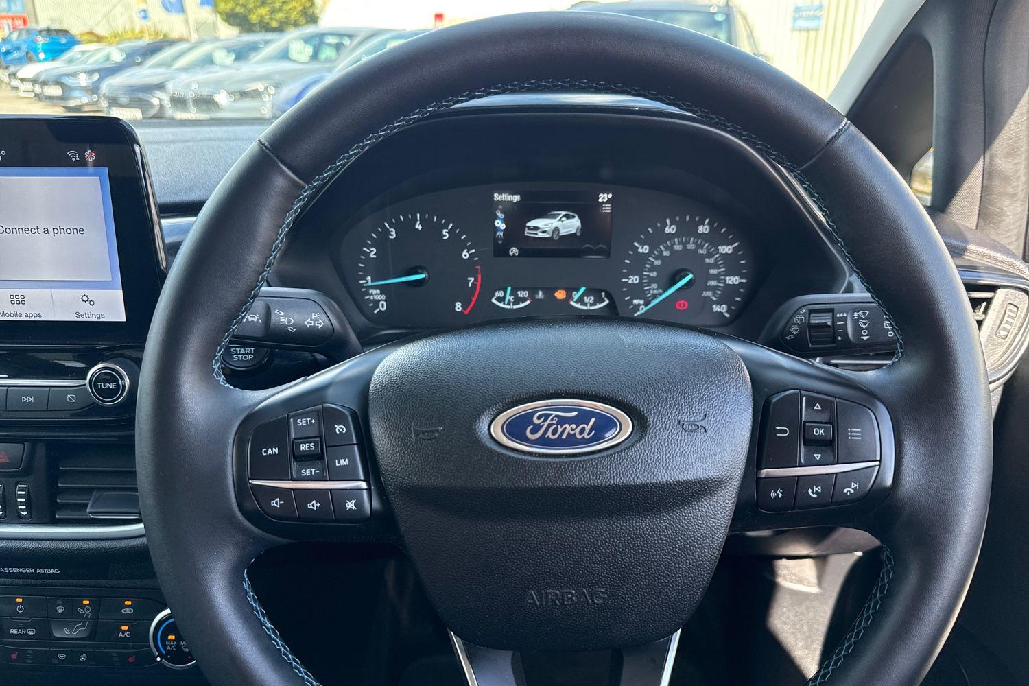 Ford Fiesta Photo 11