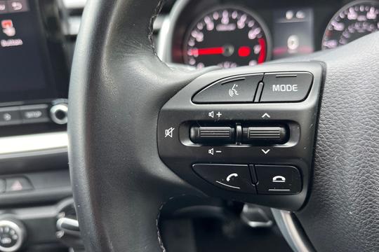 Kia Stonic Photo autoimg-db1eefaf3429830a921f2c98e84e3fd34adf9302.jpg