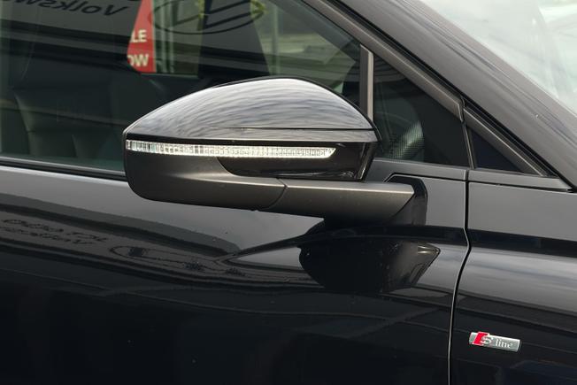 Audi Q4 e-tron Photo 20