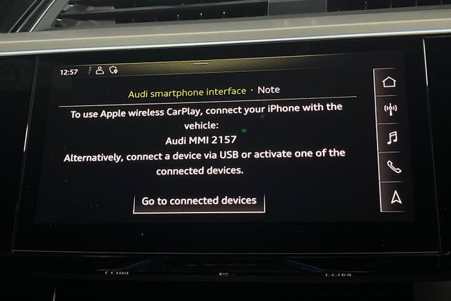 AUDI e-tron Photo 22