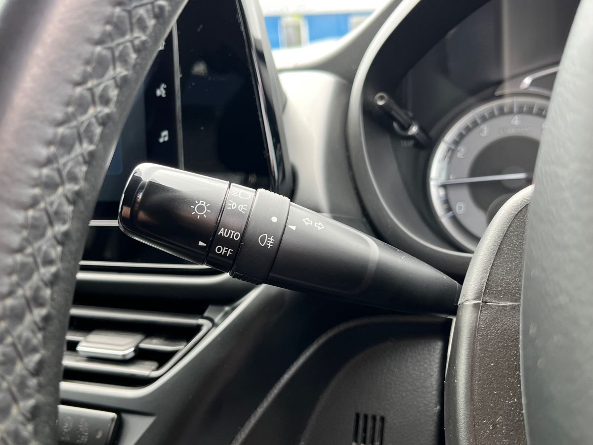 Suzuki S-Cross Photo 36