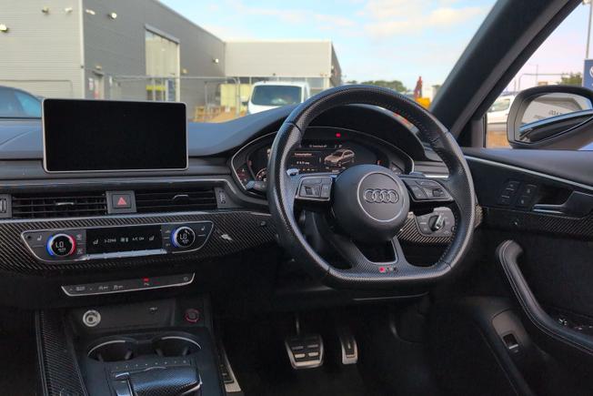 Audi Rs4 Avant Photo 40