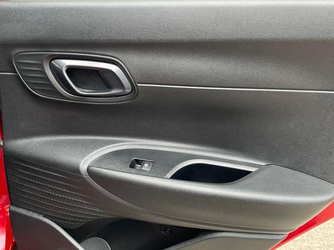 HYUNDAI Bayon Photo 32