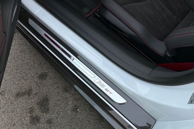 AUDI R8 Photo 47