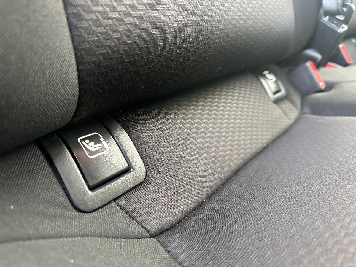 Hyundai i30 isofix outlet points