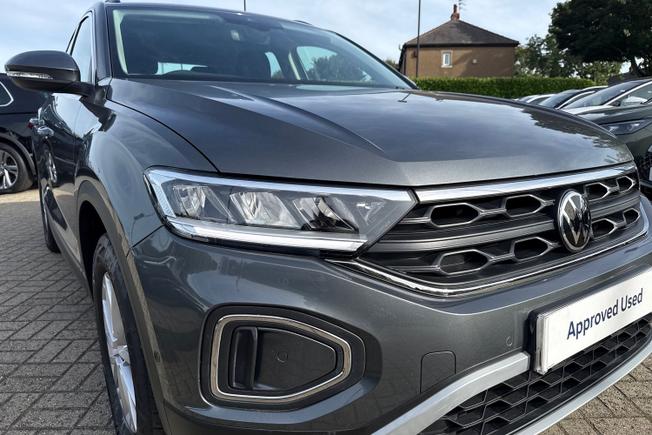 VOLKSWAGEN T-Roc Photo 19