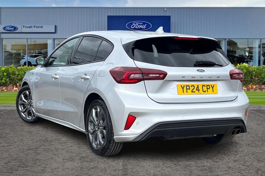 Ford Focus Photo autoimg-db2e87f1bdbf22be33b6f0a0c848838535cda09e.jpg