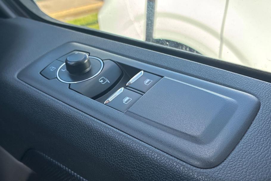 Used Ford TRANSIT CUSTOM WN75AOG 30