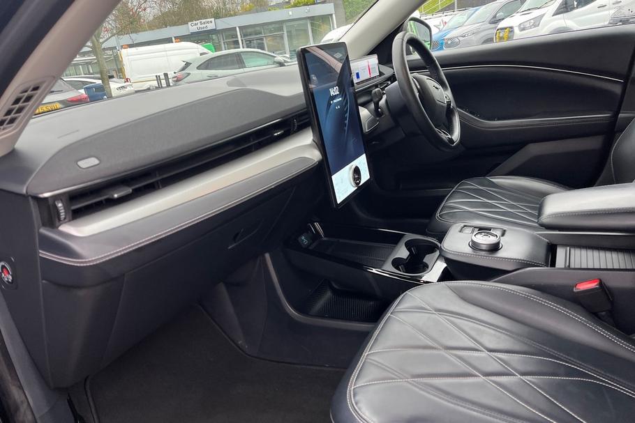 Used Ford MUSTANG MACH-E 18