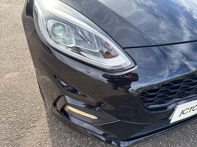 FORD Fiesta Photo 29