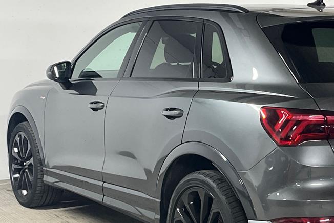 AUDI Q3 Photo 26