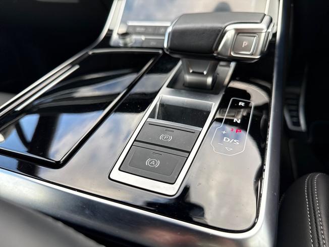 AUDI Q7 Photo 41