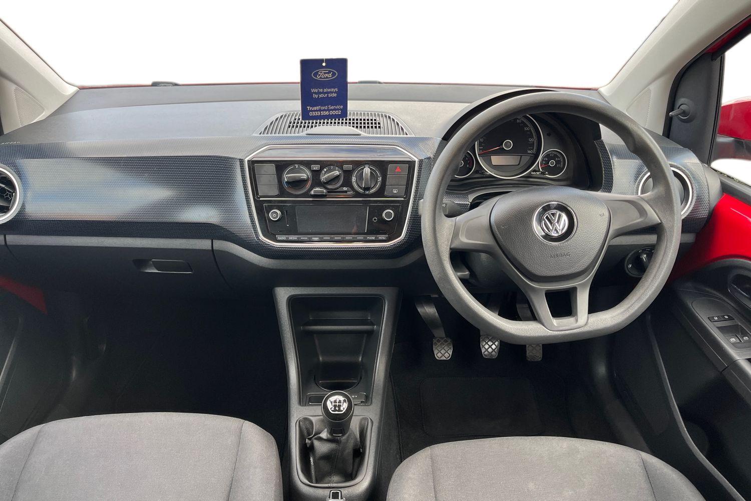 Volkswagen UP Photo 9