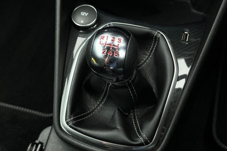 Ford FIESTA Photo autoimg-db3d20e2f3d1c53c401932bec50431653f979885.jpg