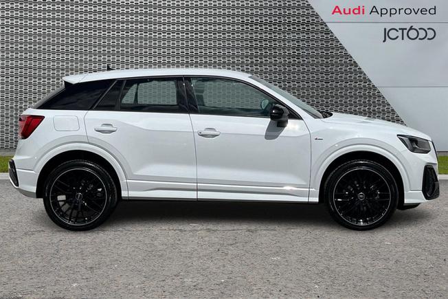 AUDI Q2 Photo 4