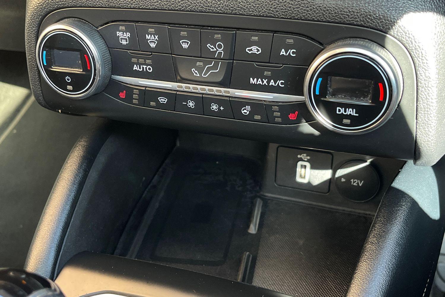 Ford FOCUS VIGNALE Photo 31