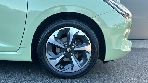 Suzuki SWIFT Photo autoimg-db49ecd18b1ae2db33e0fc862fe0f3aff695c10b.jpg