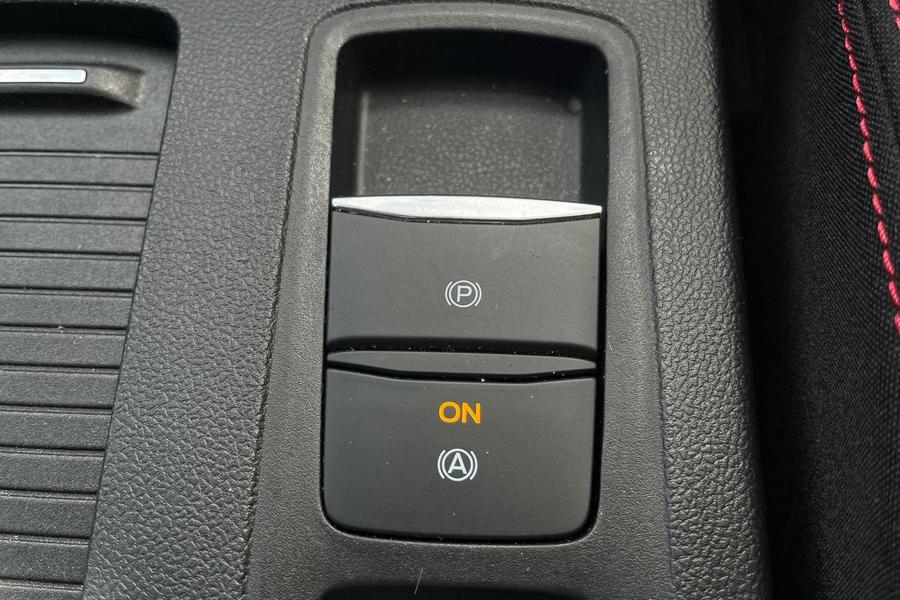 Ford Focus Photo autoimg-db51bcd145f993db29ff5a21367193dbd46d0ed9.jpg