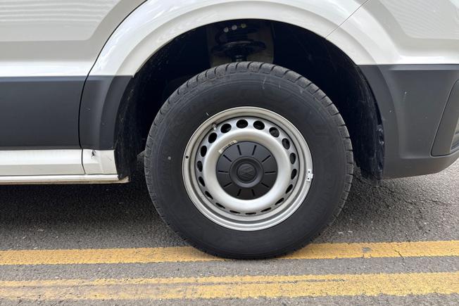 VOLKSWAGEN Crafter Photo 5