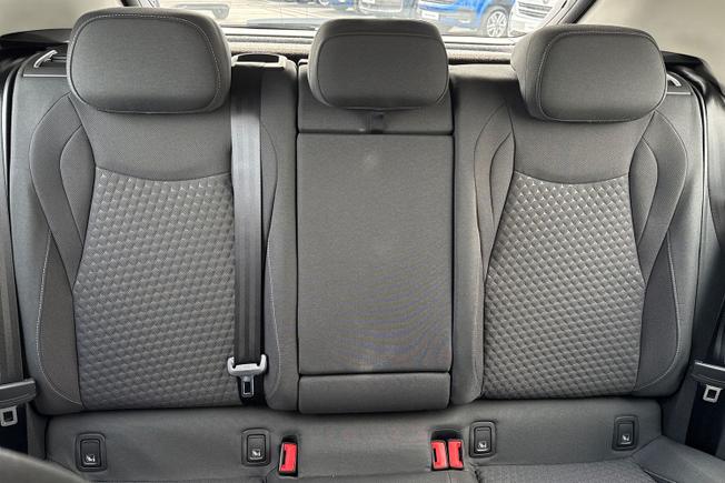 VOLKSWAGEN T-Roc Photo 27