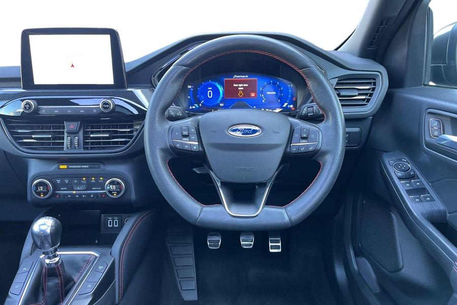 Ford Kuga Photo autoimg-db57ea2bc8868b8cdf79ffe821848c017e4d2380.jpg