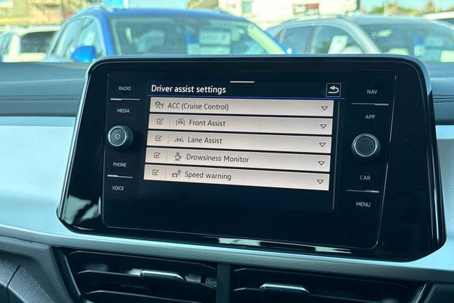 VOLKSWAGEN T-Roc Photo 33