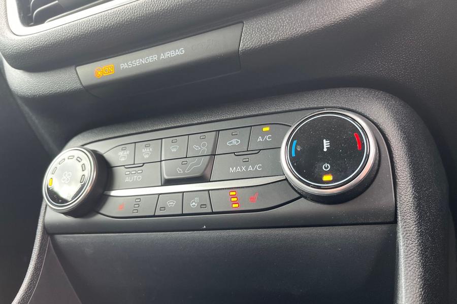 Ford FIESTA Photo autoimg-db6341f73245fa27905ab87ff8c4fc86c3608c7d.jpg